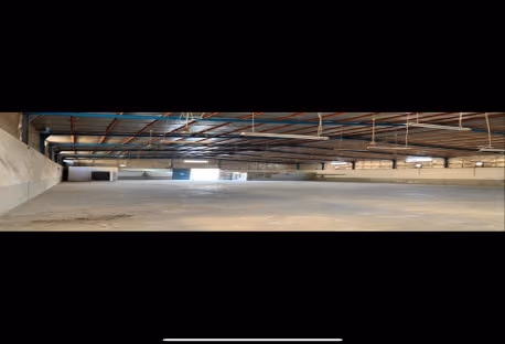 Carpentry shop for rent in the industrial area