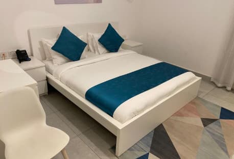 DEAL ,FF 1BR Hotel Apartments in Ramada Signal