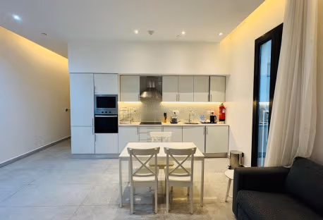 Fully Furnished 1BHK Hotel Apartmnt in C Ring Road