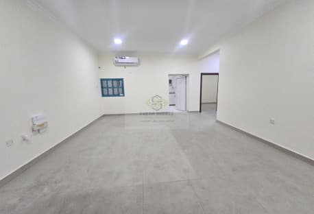 New Renovate 2BHK Unfurnished With Balcony