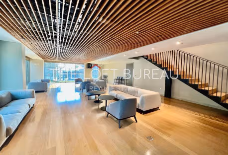 LARGE 3+MAID DUPLEX | PANORAMIC VIEWS | NO FEES
