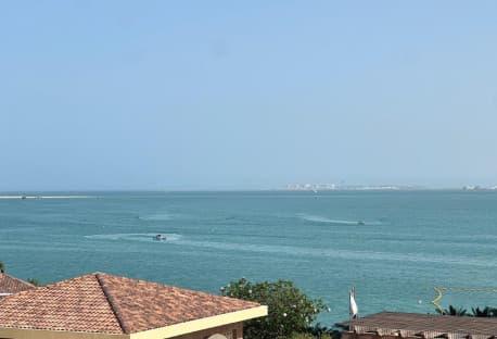 FOR SALE! SPACIUOS 2 BEDROOM-S/F-WITH TITLE DEEDS