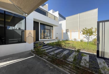 Luxurious 4 Master Bedrooms Plus Maid Furnished