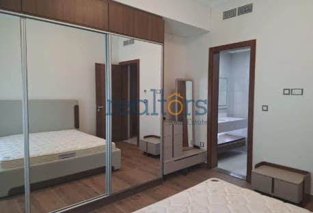 Beautiful FF Two bedroom including W&E