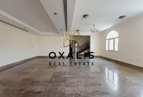 SPACIOUS AND UNFURNISHED 5 MASTER BEDROOMS VILLA.