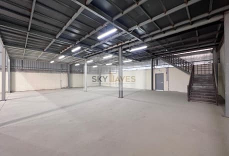 1800SQM STORE AVAILABLE IN BIRKAT AL AWAMER