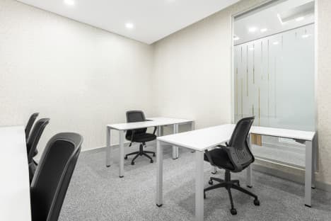 Fully furnished office space for rent in DOHA, Lusail Twin Towers for 5 persons with everything taken care of