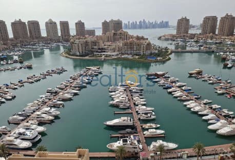 Direct marina view. Gorgeous 2 bedroom apartment