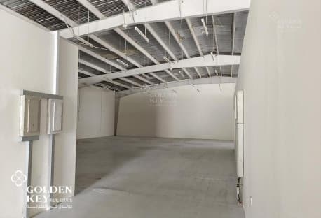 General Warehous | 3 Offices+5 Rooms | 1200 SQM