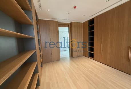 New Luxury Modern Villa I Private Pool I Elevator