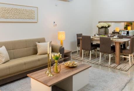 FURNISHED 6 BDR VILLA W/ TITLE DEED/ QR 2 MILLION