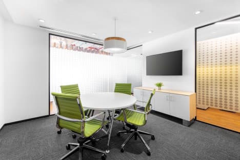 All-inclusive access to professional office space for rent for 10 persons in DOHA, The Pearl