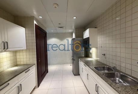 Spacious 2BR Sea View Apartment with Storage