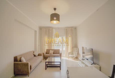 Cozy 2+Maid Apartment For Rent | Fox Hills North