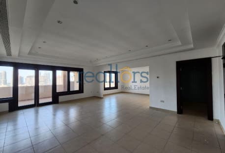 Porto Arabia 2 Bed! Spacious Balcony
