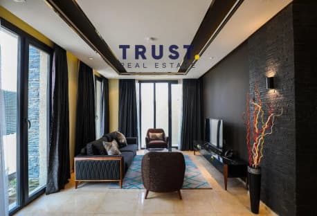 6 BR Villa with Private Pool in Umm Al Amad