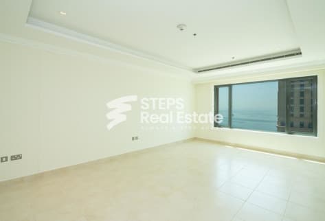 Apartment with Attractive Sea View in Porto Arabia