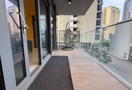 INCLUDING BILLS / SPACIOUS ONE BEDROOM / BALCONY