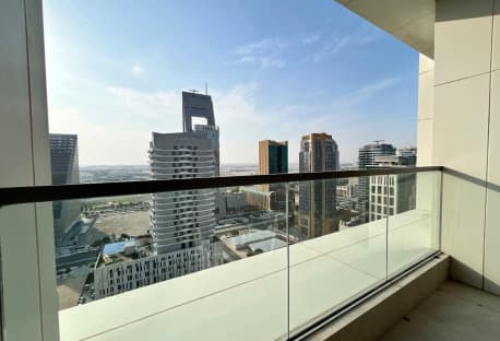 3BR penthouse+Maid | Marina & City View | terrace