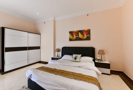 Spacious 1BHK FF Apartment Umm Ghwailina W/Bills!