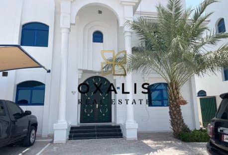 AMAZING UNFURNISHED 5 BEDROOMS VILLA | HILAL AREA