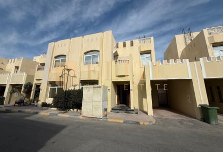 Spacious Villa 4 Bedrooms in Al Gharrafa