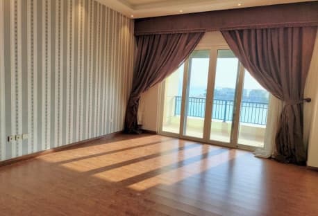 Seafront 1BR Chalet | Full Sea View | Investment