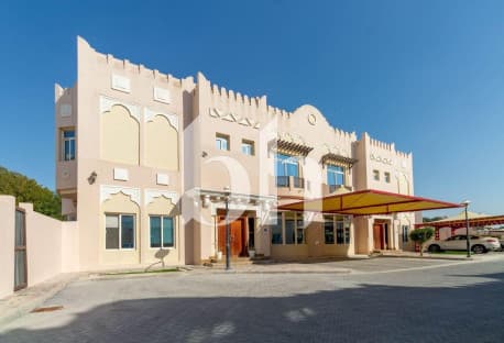 STYLISH 4 BEDROOMS + MAID | WEST BAY LAGOON