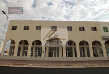 Shop for rent in Birkat Al Awamer area