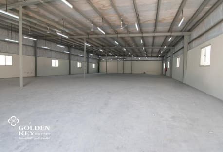 Spacious General Store+ 72 Rooms ✅ Prime Location