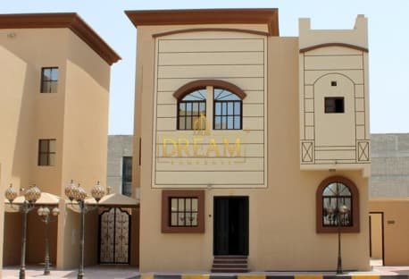 Spacious 5-Bedroom Villa Compound | Al Kheesa