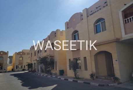 Spacious 5bhk Villa in Ain Khaled –Inside Compound