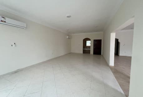 AMAZING VILLA 6 Bedrooms plus Maid in ABU HAMOUR