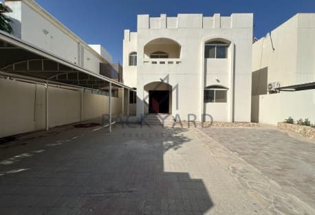 Spacious 6-Bedroom Villa with Shaded Parking