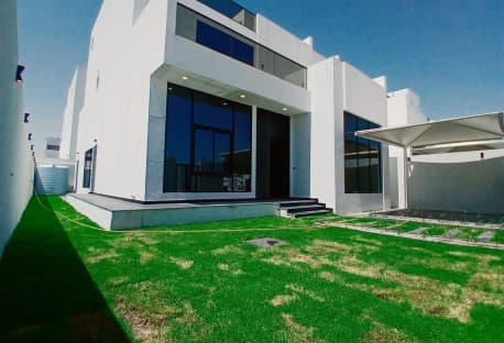 LUXURY VILLA / 6 BEDROOMS / BRAND NEW