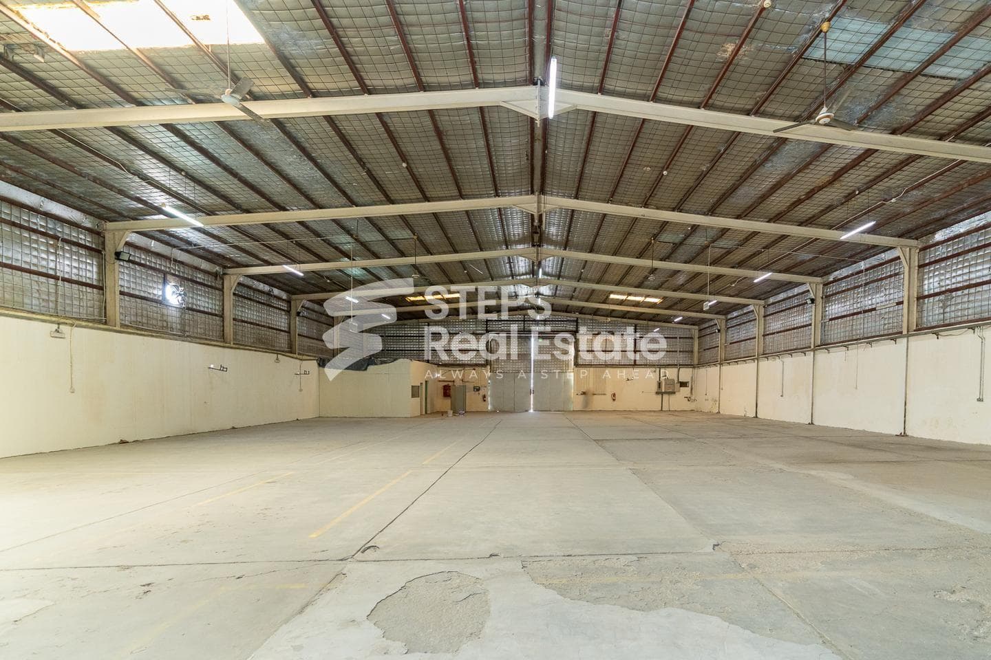 2,000 sqm Food Storage with Labor Rooms for Rent