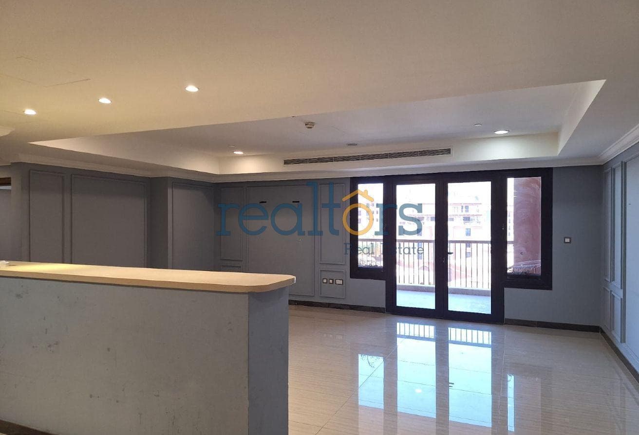 Amazing deal!! Elegant 2 bedroom. Great location