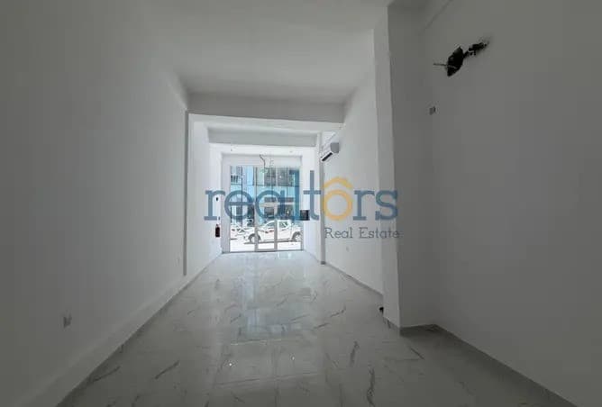 No Commission | Fitted Shop Near Airport Rd