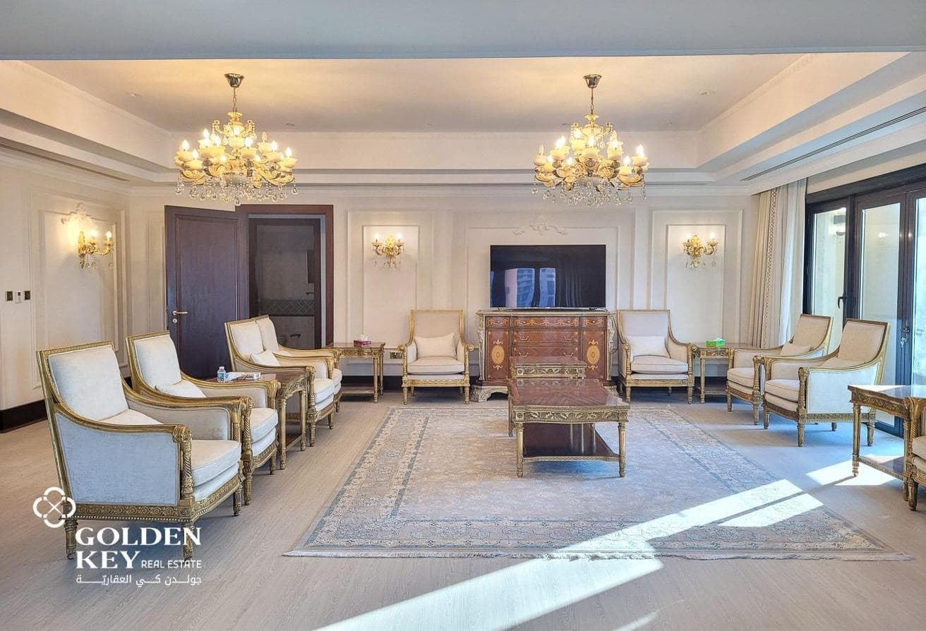 Sea View | 4BR Penthouse with Balcony |The Pearl
