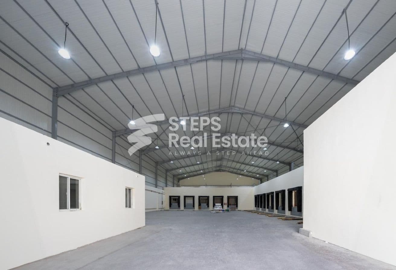 Food Warehouse with Labor Rooms in Industrial Area