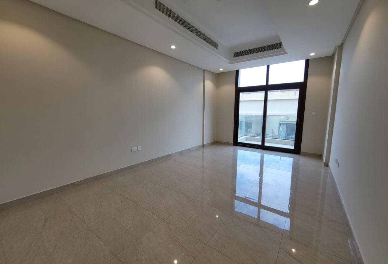 3- BEDROOMS APARTMENT SF WITH BALCONY IN LUSAIL !