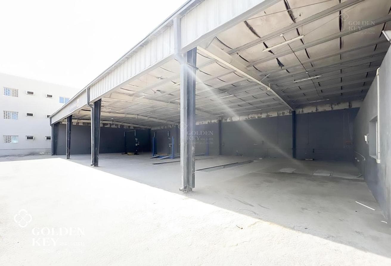 Car Service Center with Accomodation | 36 Rooms
