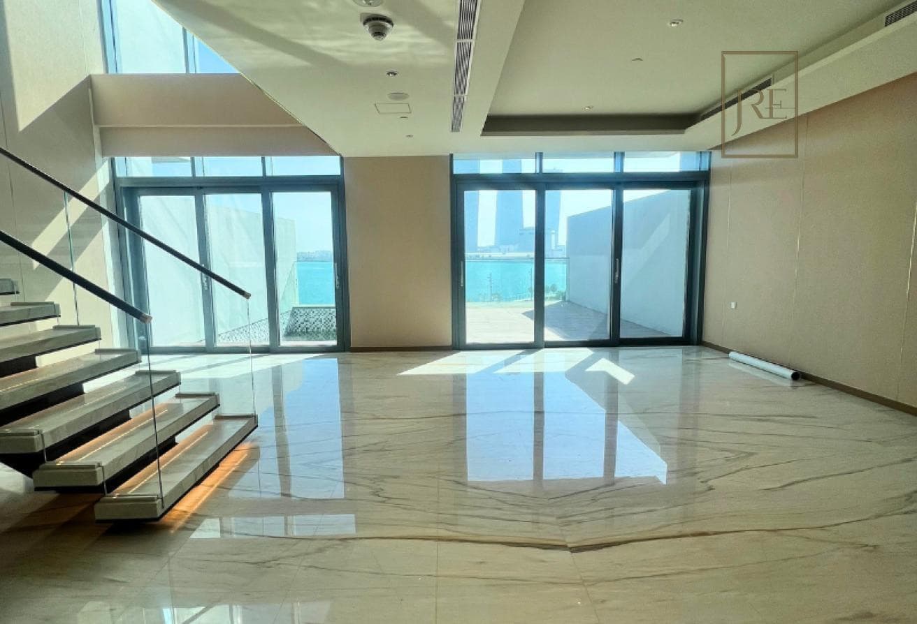 Amazing 4 BDR Townhouse with Private Pool-Lusail