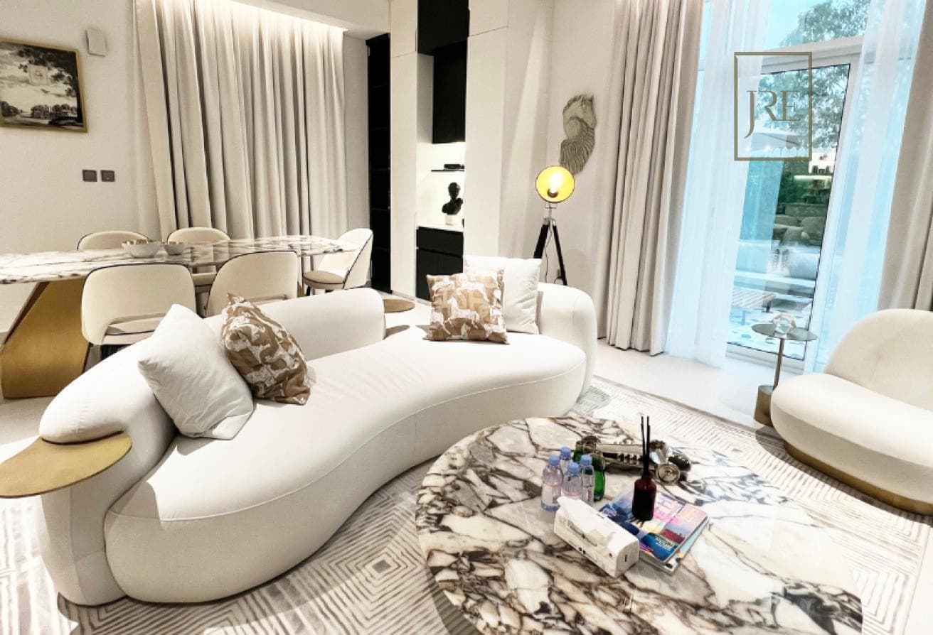 Luxurious 2 BDR For Sale In Fox Hills-Title Deed