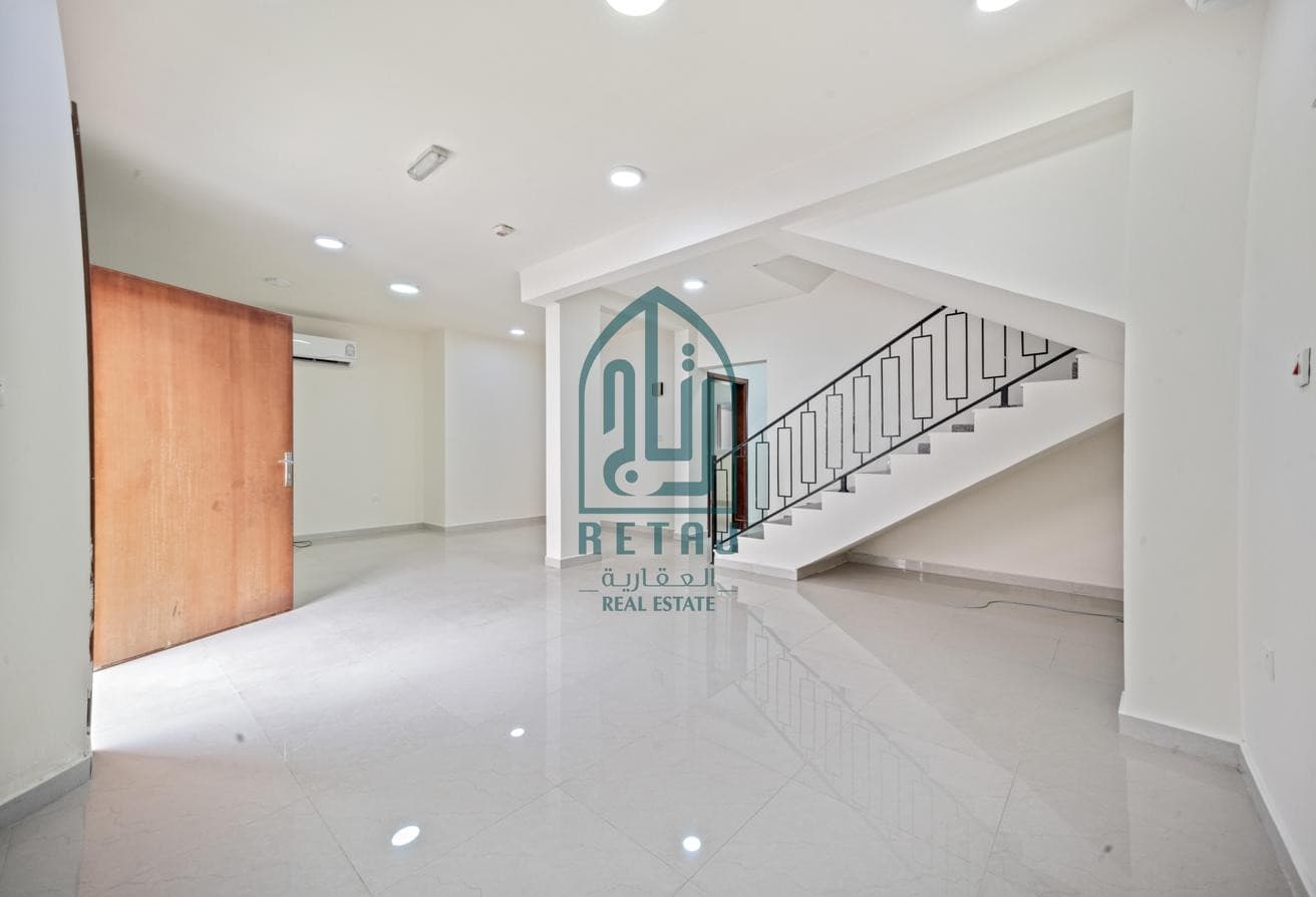 Villa with 5BR + Maid and Pool and Gym for rent!