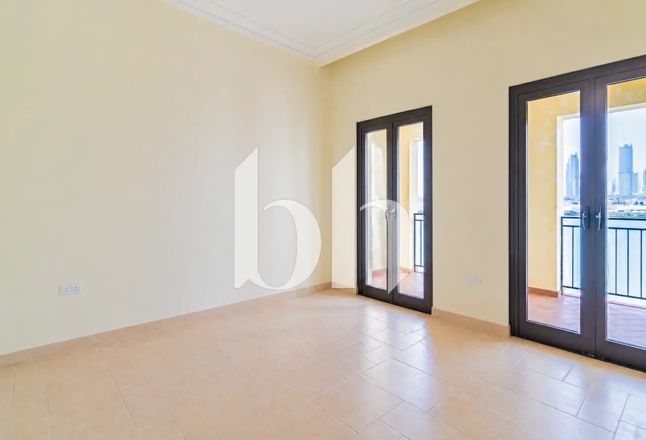 SEMI FURNISHED TRIPLEX | 3 BEDROOMS | BEACH ACCESS