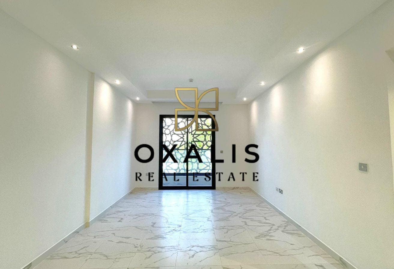 MODERN AND ELEGANT 2 BHK APARTMENT | POOL ACCESS