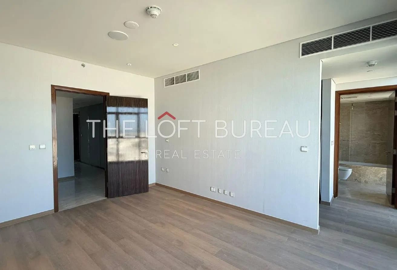 NO COMISSION! Sea View! Luxury 4BR Pent House !