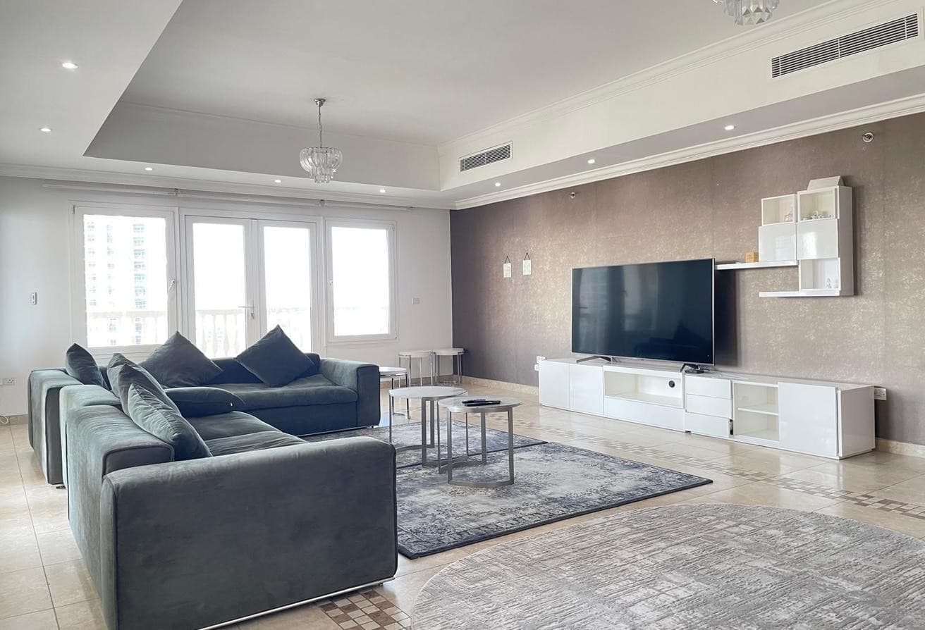 Fully Furnished 3 Bedrooms+Maid Room Porto Arabia