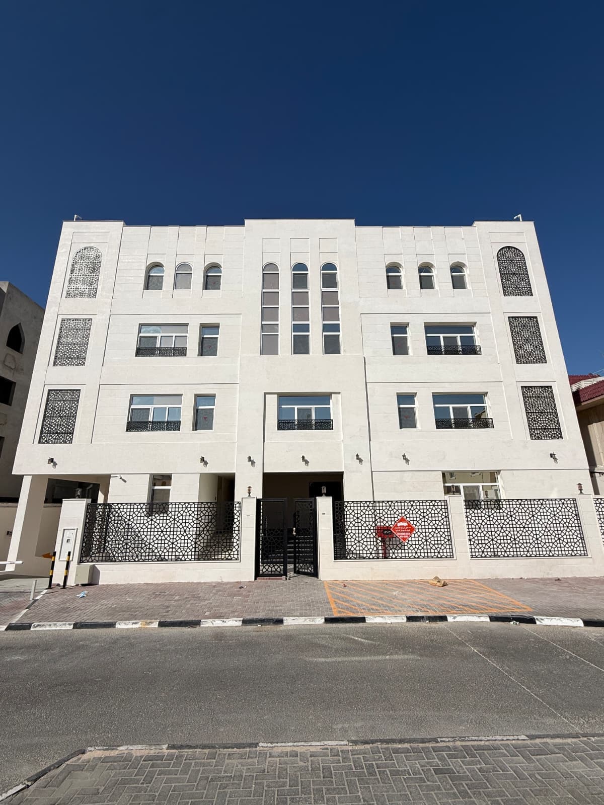 PREMIUM BRAND NEW UN FURNISHED 1 BHK AVAILABLE @ FEREEJ KULAIB